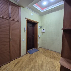 In Baku 90.0 m² apartment is for sale - Image 8