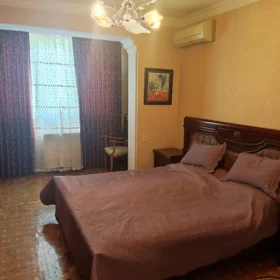 In Baku 110.0 m² apartment is for rent - Image 2