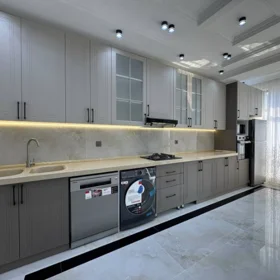 In Baku 128.0 m² apartment is for sale - Image 10