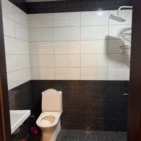 In Baku 65.0 m² apartment is for rent - Image 4