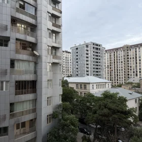 In Baku 65.0 m² apartment is for rent - Image 6