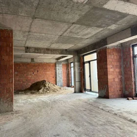 In Baku 211.0 m² apartment is for sale - Image 5