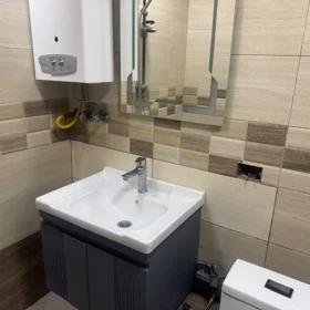 In Baku 70.0 m² apartment is for rent - Image 2