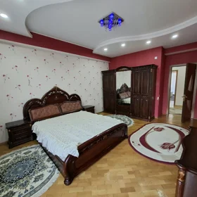 In Baku 140.0 m² apartment is for sale - Image 6