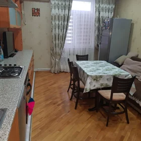 In Baku 120.0 m² apartment is for rent - Image 9
