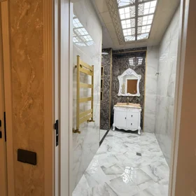In Baku 100.0 m² apartment is for sale - Image 2