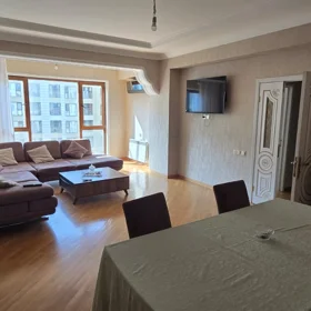 In Xətai rayonu 95.0 m² apartment is for rent - Image 3