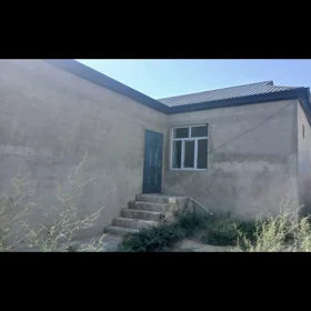 In nan 300.0 m² house with 5.0 rooms is for sale - Image 6