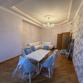In Baku 90.0 m² apartment is for rent - Image 3