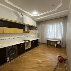 In Baku 90.0 m² apartment is for rent - Image 7
