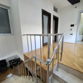 In Baku 115.0 m² apartment is for rent - Image 7