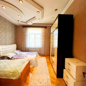 In Rəsulzadə qəsəbəsi 500.0 m² house with 7.0 rooms is for sale - Image 10