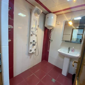 In Baku 103.0 m² apartment is for sale - Image 5