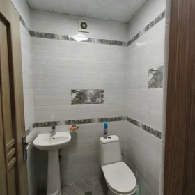 In Baku nan m² apartment is for sale - Image 9