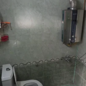 In Baku 130.0 m² house with 4.0 rooms is for sale - Image 8