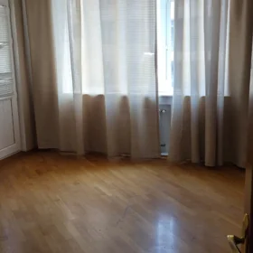 In Baku 200.0 m² apartment is for sale - Image 6