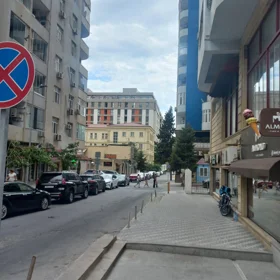 In Baku 203.0 m² apartment is for sale - Image 3