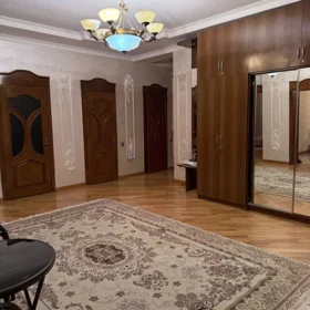 In Baku 203.0 m² apartment is for sale - Image 8