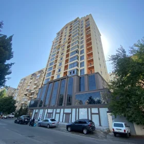 In Baku 207.0 m² apartment is for sale - Image 3