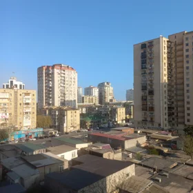 In Baku 185.0 m² apartment is for sale - Image 7