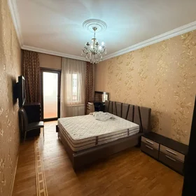 In Baku 135.0 m² apartment is for rent - Image 10