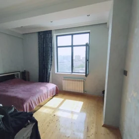 In Baku 107.0 m² apartment is for sale - Image 10