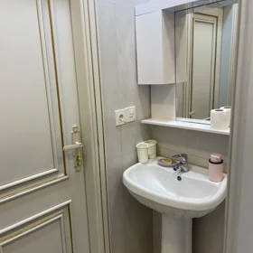 In Baku 60.0 m² apartment is for rent - Image 6