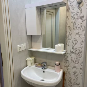 In Baku 60.0 m² apartment is for rent - Image 8