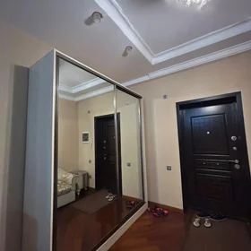In Baku 114.0 m² apartment is for rent - Image 5