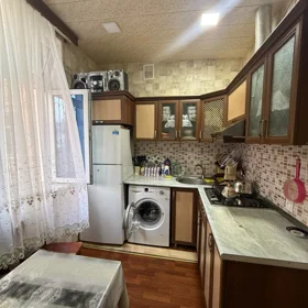 In Khirdalan 90.0 m² apartment is for sale - Image 2