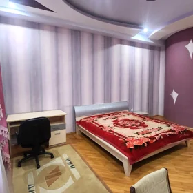In Baku 220.0 m² apartment is for rent - Image 2
