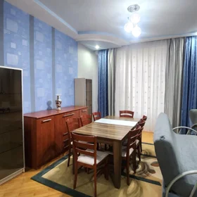 In Baku 220.0 m² apartment is for rent - Image 5
