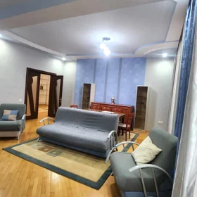 In Baku 220.0 m² apartment is for rent - Image 7