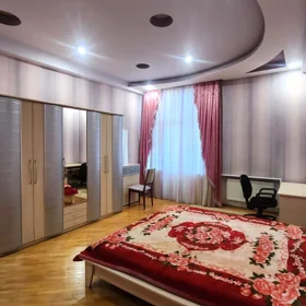 In Baku 220.0 m² apartment is for rent - Image 8