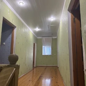 In nan 165.0 m² house with 5.0 rooms is for sale - Image 4