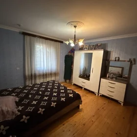 In nan 165.0 m² house with 5.0 rooms is for sale - Image 7