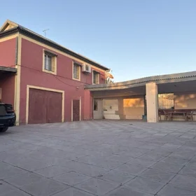 In nan 165.0 m² house with 5.0 rooms is for sale - Image 10
