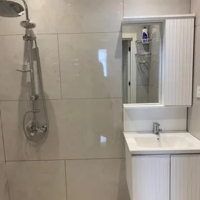 In Khirdalan 98.0 m² apartment is for rent - Image 10