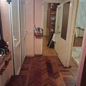 In Baku 60.0 m² apartment is for rent - Image 7