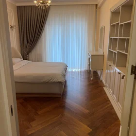 In Baku 75.0 m² apartment is for rent - Image 9