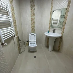 In Baku 140.0 m² apartment is for rent - Image 10