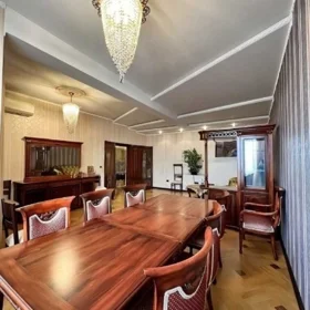 In Baku 165.0 m² apartment is for sale - Image 2