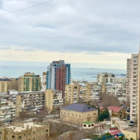 In Baku 165.0 m² apartment is for sale - Image 5