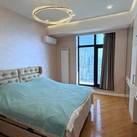 In Baku 130.0 m² apartment is for rent - Image 2