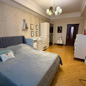 In Baku 102.0 m² apartment is for sale - Image 8