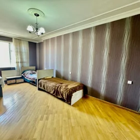 In Baku 125.0 m² apartment is for sale - Image 2