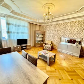 In Baku 125.0 m² apartment is for sale - Image 4