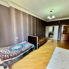 In Baku 125.0 m² apartment is for sale - Image 9