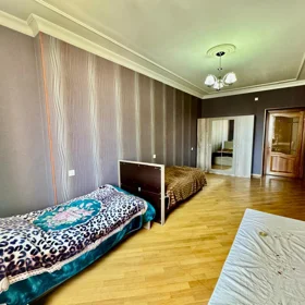 In Baku 125.0 m² apartment is for sale - Image 10