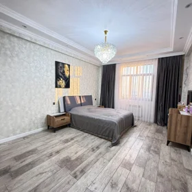 In Baku 82.0 m² apartment is for sale - Image 8